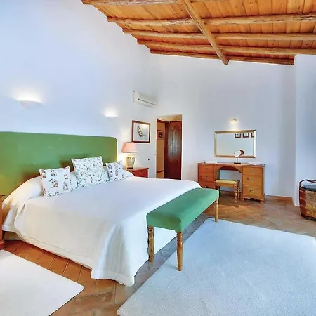 Sao Lourenco Sleeps 10 Air Con Wifi *