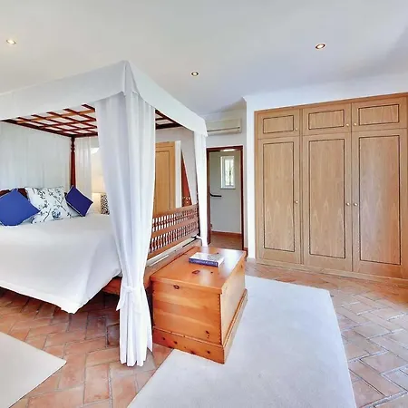 Willa Sao Lourenco Sleeps 10 Air Con Wifi *